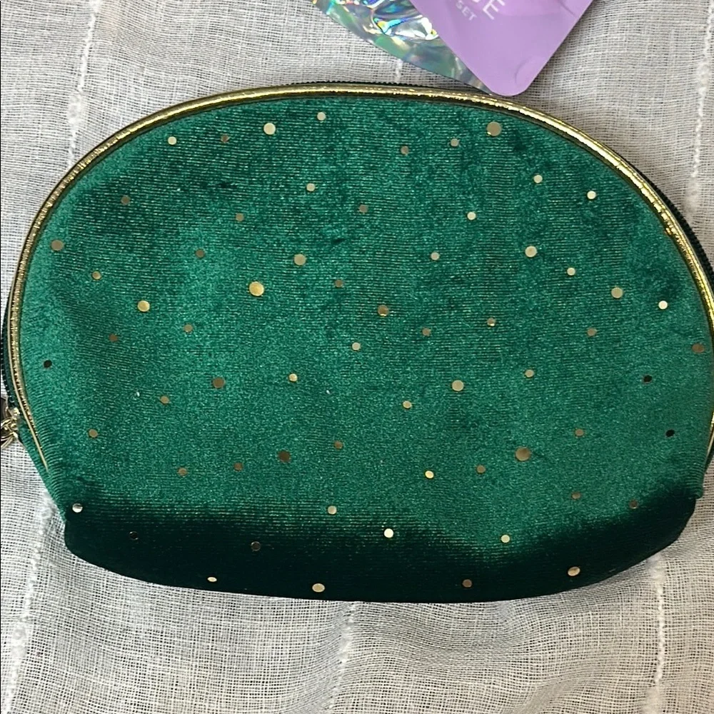 Mario Badescu Green Velvet Bag with Gold Dots Bundled with MakeUp Sponges Travel